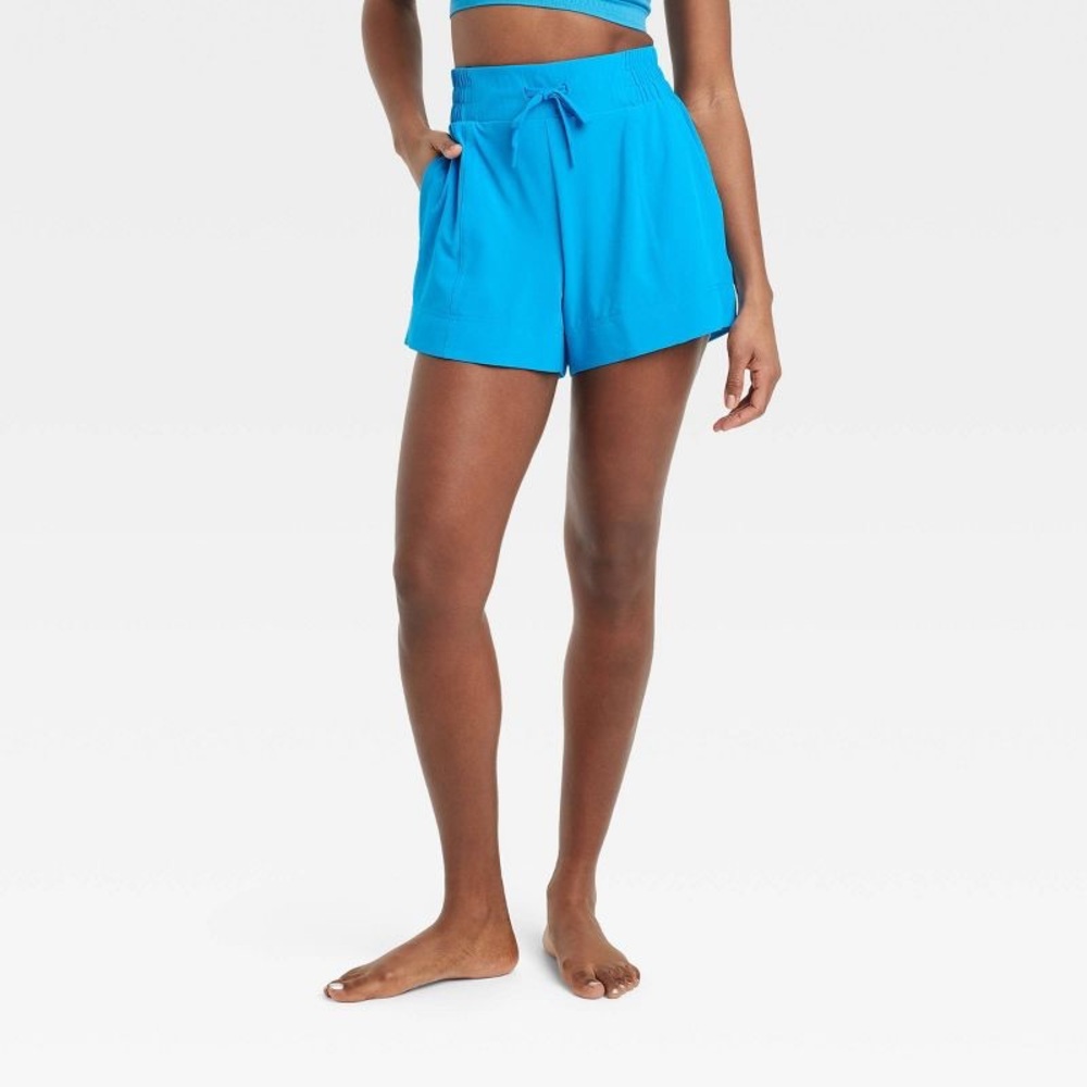 NWT ALL IN MOTION WOVEN SHORTS & Cropped Tank Workout Sport Set - Picture 3 of 7